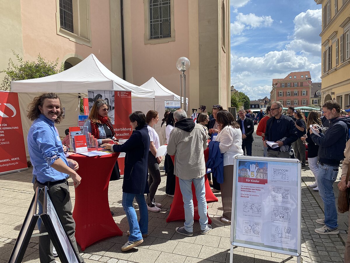 Als Hochschule bekennen wir uns zu einer demokratischen und offenen Gesellschaft.