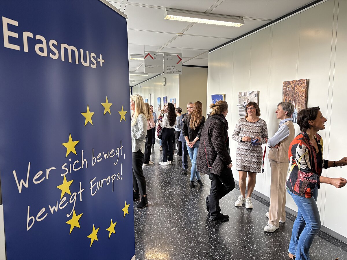 Fort- und Weiterbildung und dem Wissenstransfer messen wir eine besondere Bedeutung bei.